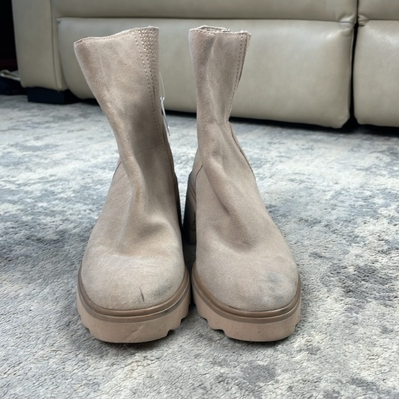 Dolce Vita Martey H2O Waterproof Bootie Taupe Cream Beige Suede Sz 7.5 - Picture 5 of 14